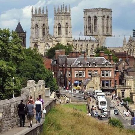 21 The Cocoa Suites York Esterno foto