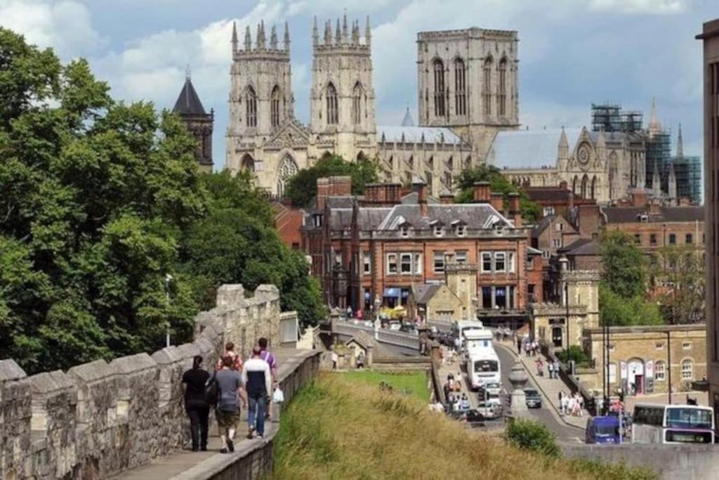 21 The Cocoa Suites York Esterno foto
