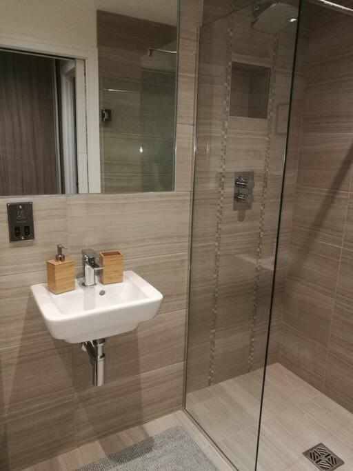 21 The Cocoa Suites York Esterno foto
